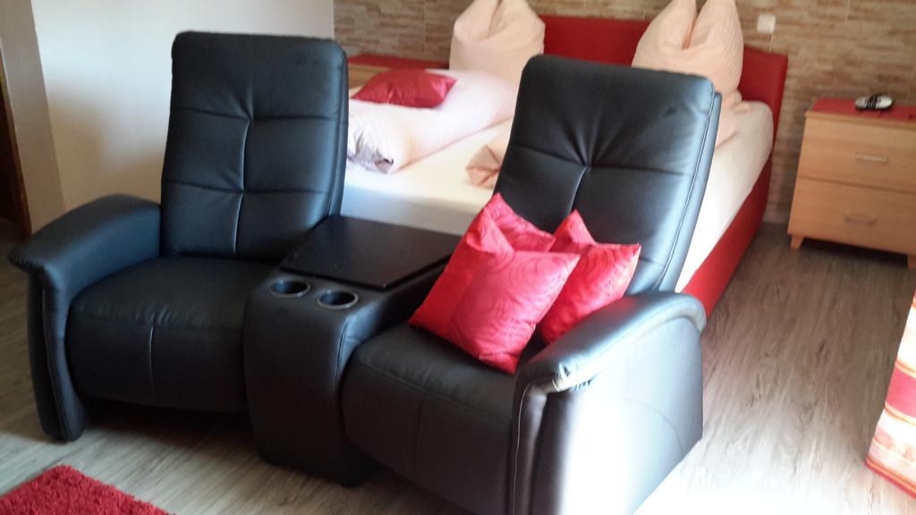 סנקט אנגלמר Landgasthof Zum Hirschenstein, Pension Garni חדר תמונה
